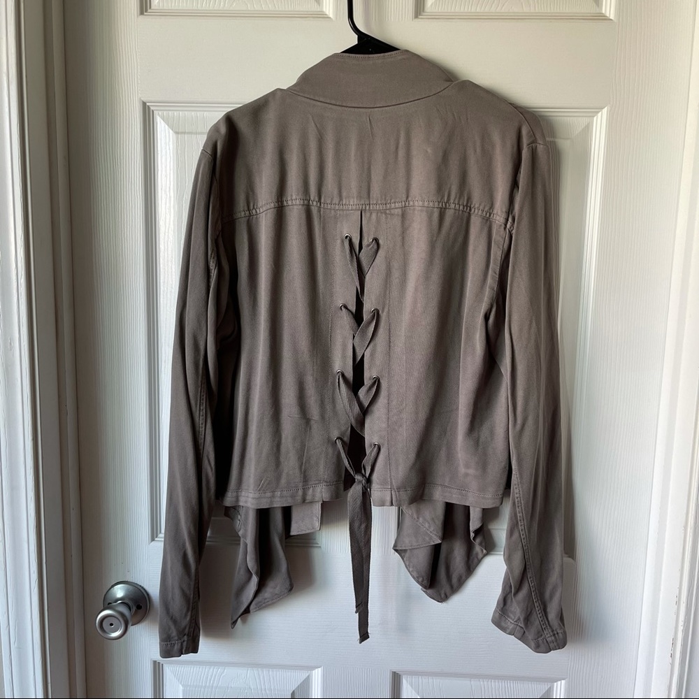 Grey Jacket - Picture 2 of 4
